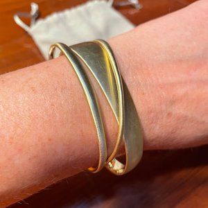 Kendra Scott "Tiana" pinch bracelet set in gold